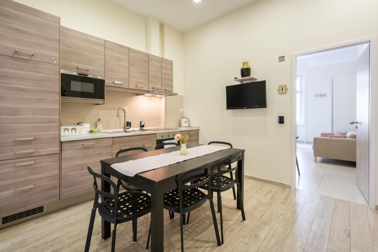 Basilika Monnalisa Luxury 3 Bedrooms Apartment With Amazing View Need Reservation X Free Parking Budapest Eksteriør billede