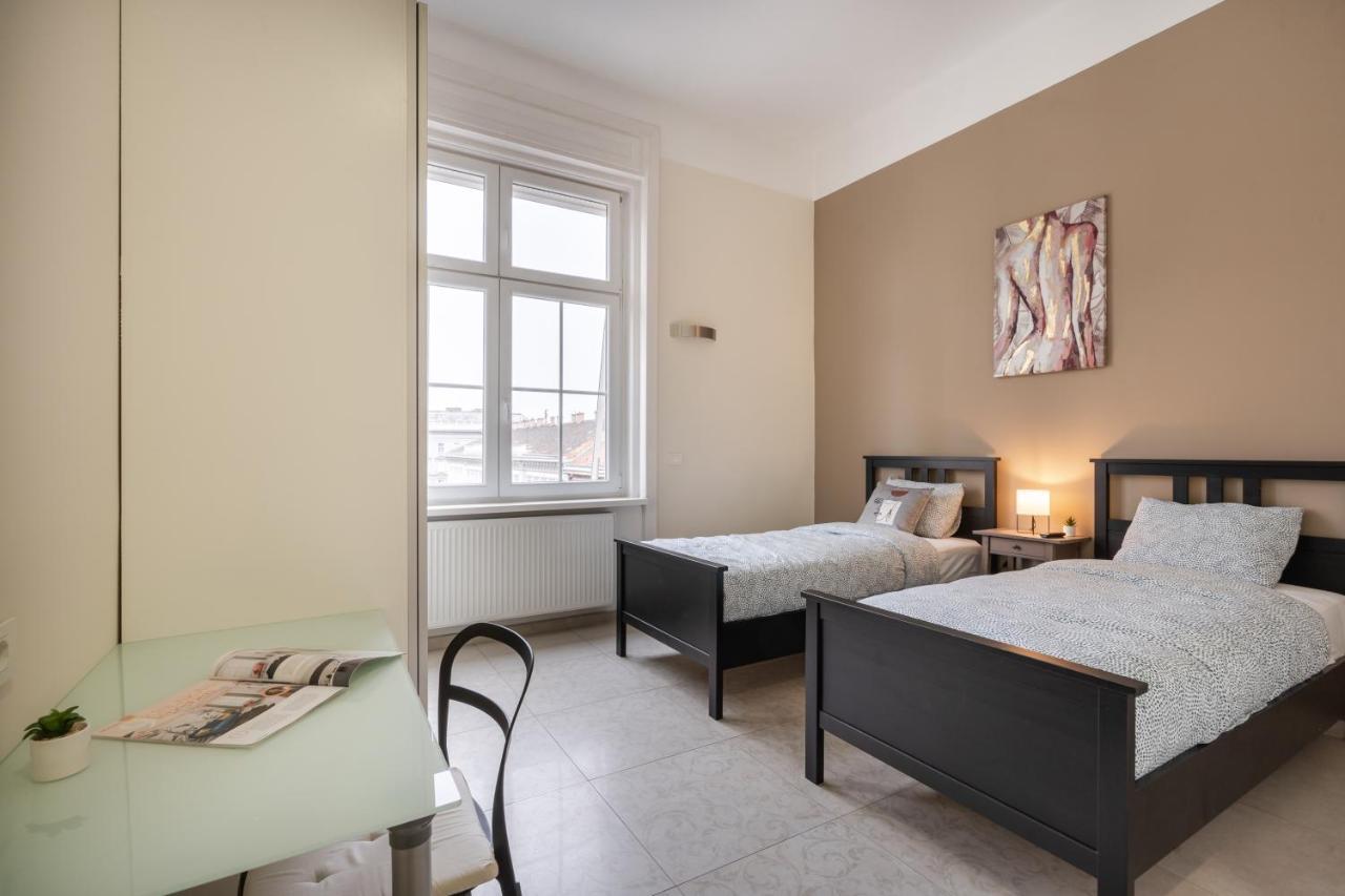 Basilika Monnalisa Luxury 3 Bedrooms Apartment With Amazing View Need Reservation X Free Parking Budapest Eksteriør billede