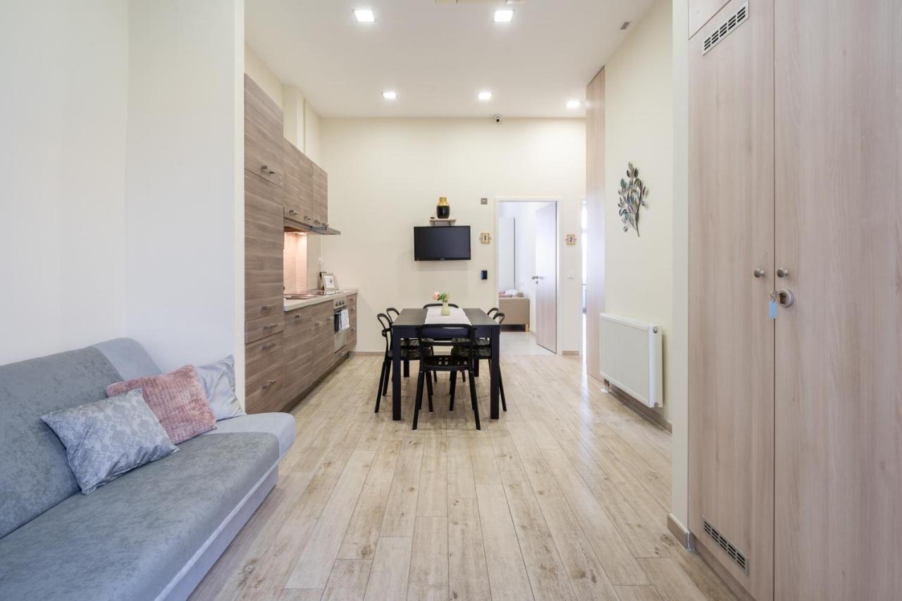 Basilika Monnalisa Luxury 3 Bedrooms Apartment With Amazing View Need Reservation X Free Parking Budapest Eksteriør billede