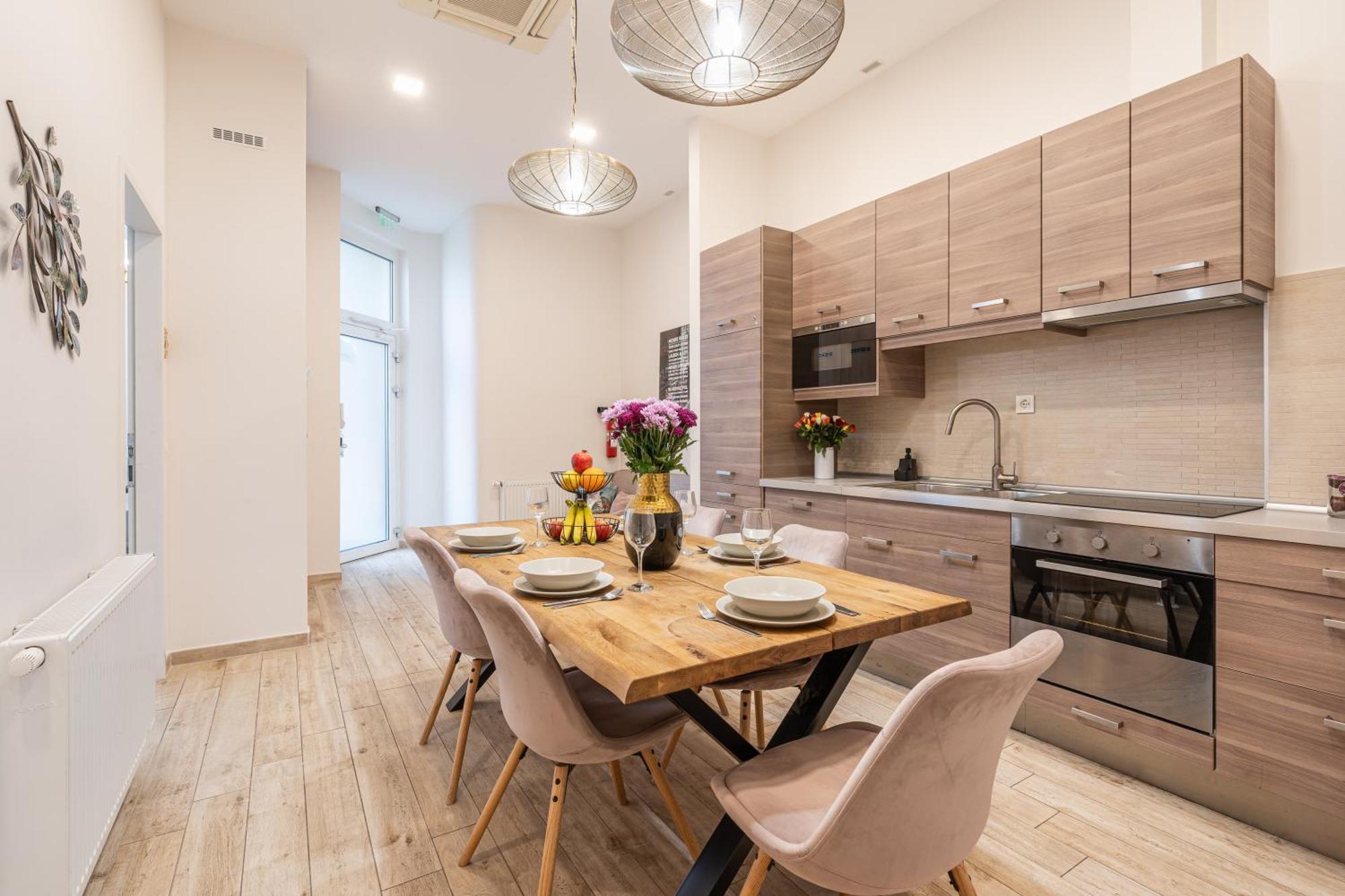 Basilika Monnalisa Luxury 3 Bedrooms Apartment With Amazing View Need Reservation X Free Parking Budapest Eksteriør billede