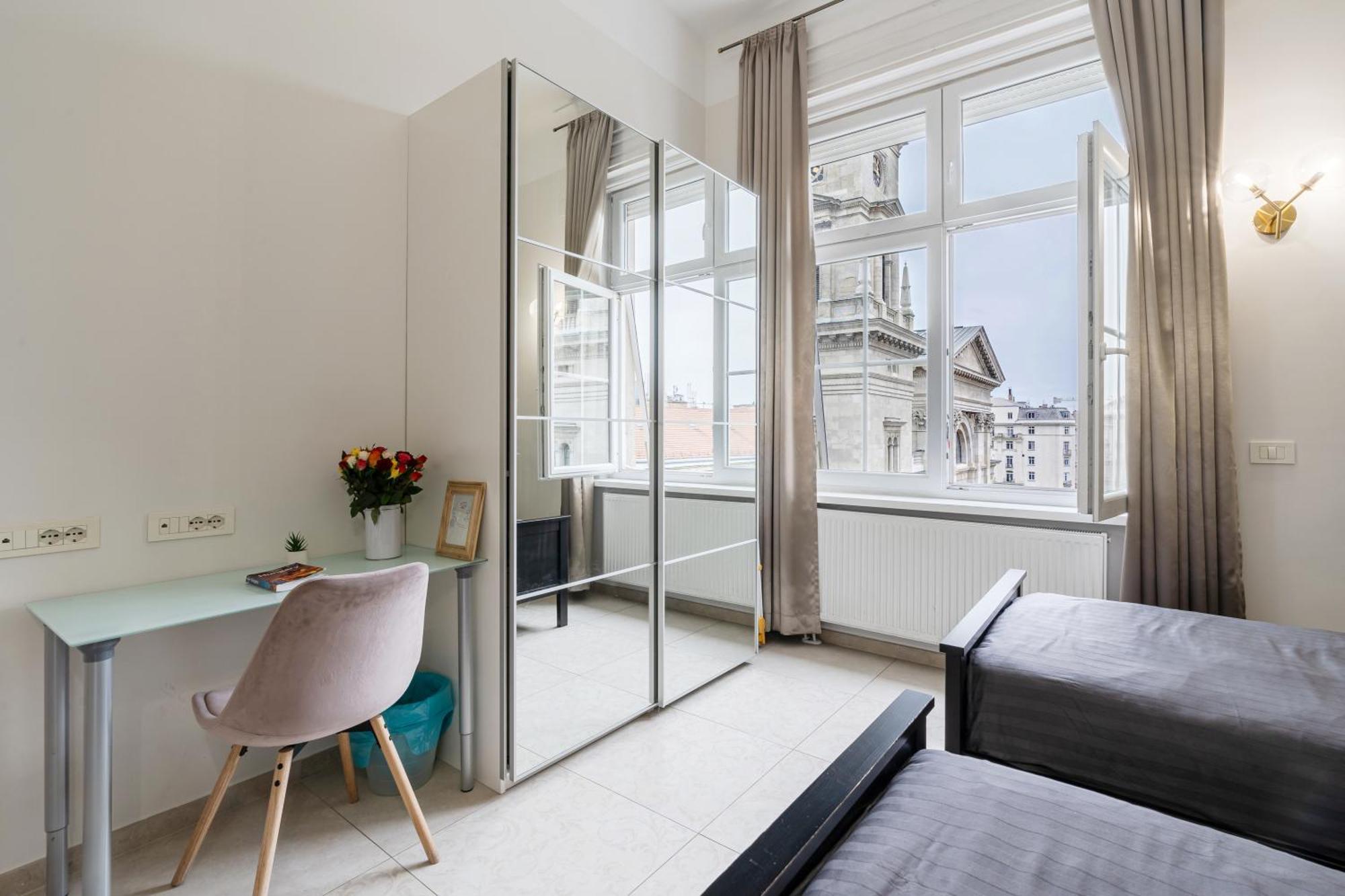 Basilika Monnalisa Luxury 3 Bedrooms Apartment With Amazing View Need Reservation X Free Parking Budapest Eksteriør billede